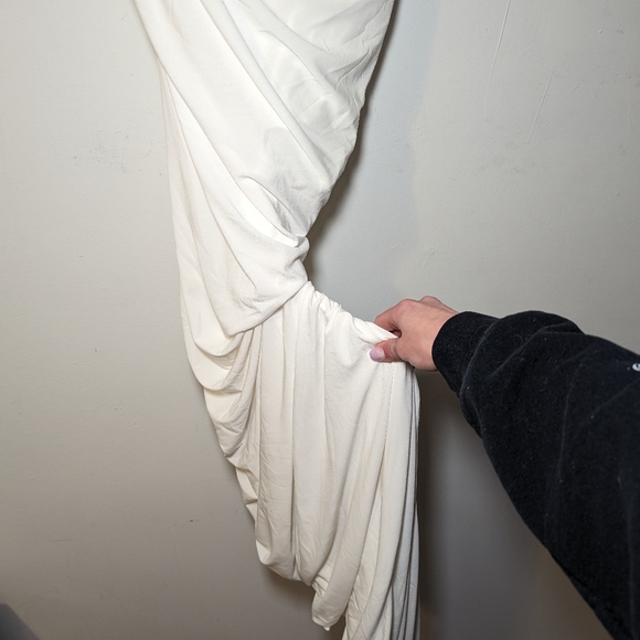 Norma Kamali Diana One-Shoulder Ruched Gown - Picture 7 of 7